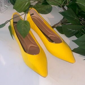 Women's Vibrant Yellow Flats